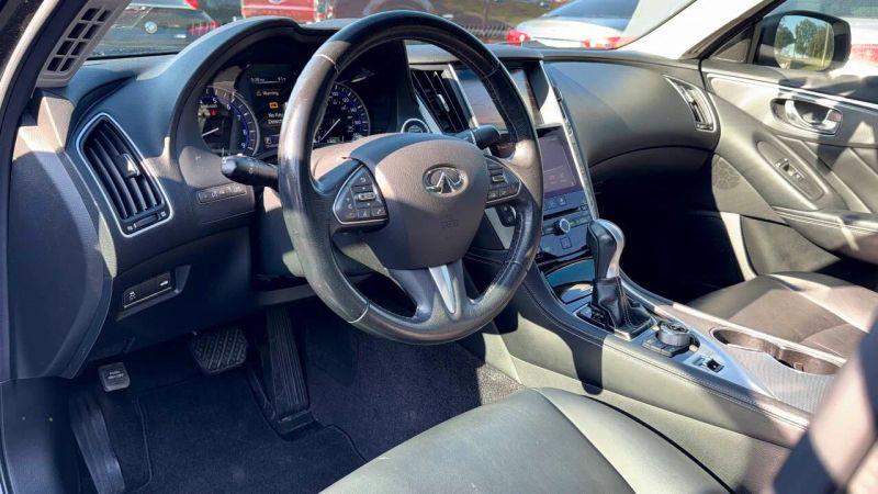 2015 INFINITI Q50 Premium