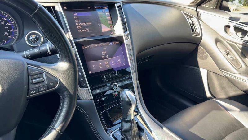2015 INFINITI Q50 Premium