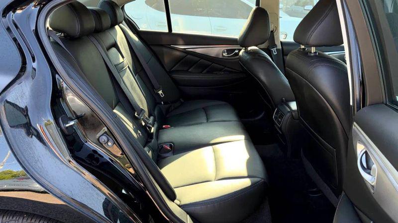 2015 INFINITI Q50 Premium