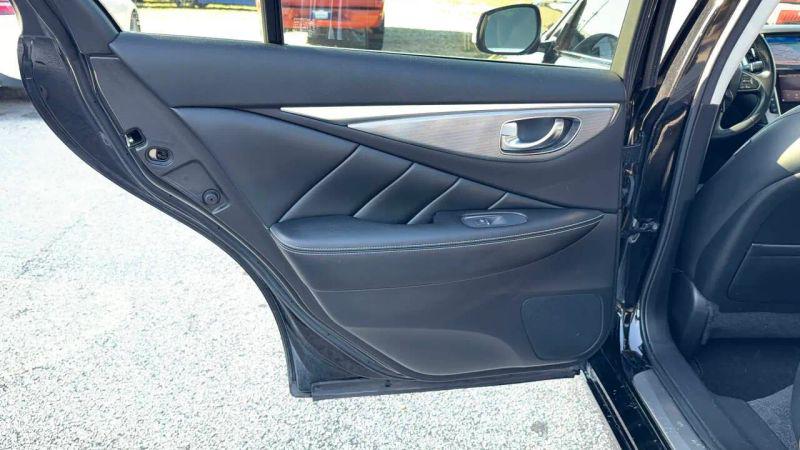 2015 INFINITI Q50 Premium
