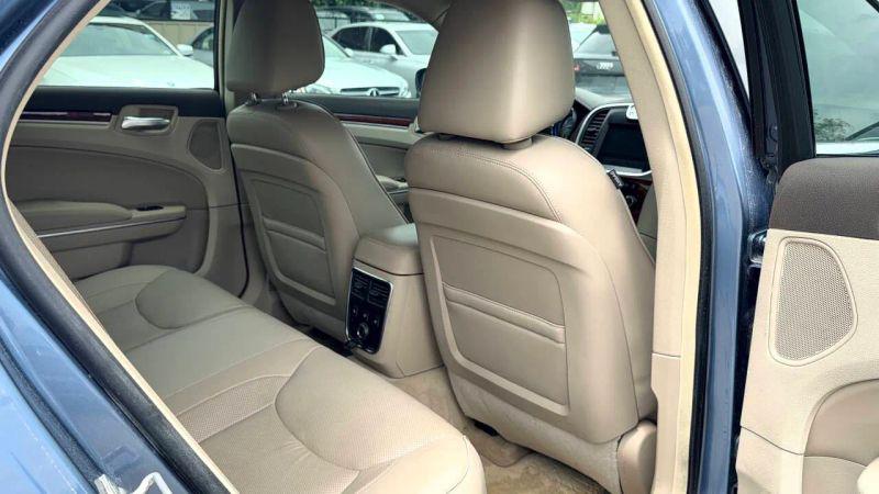 2011 Chrysler 300 300C