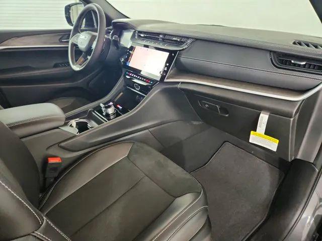 2026 Jeep Grand Cherokee L Altitude 4x4