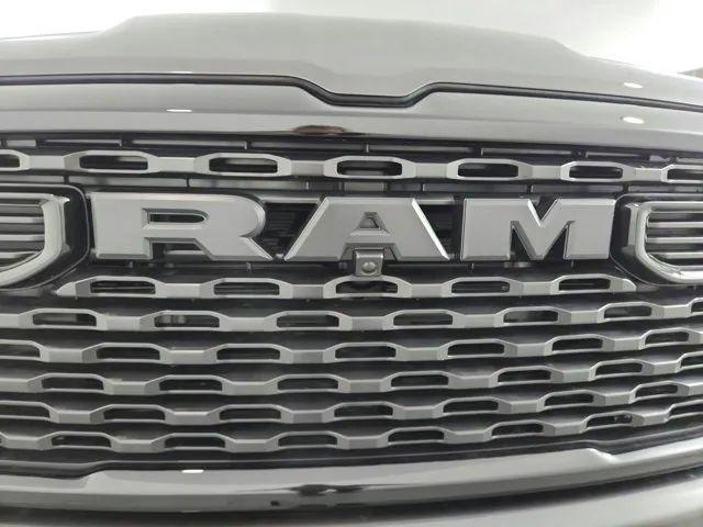 2026 Ram 1500 Express Crew Cab 4x4 5'7" Box