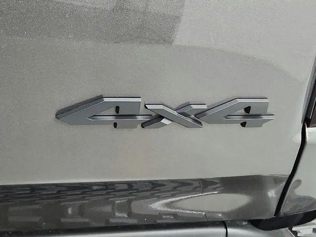 2026 Ram 1500 Express Crew Cab 4x4 5'7" Box