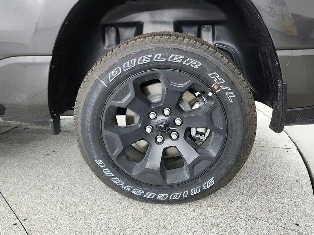 2026 Ram 1500 Express Crew Cab 4x4 5'7" Box