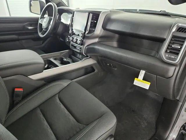 2026 Ram 1500 Express Crew Cab 4x4 5'7" Box