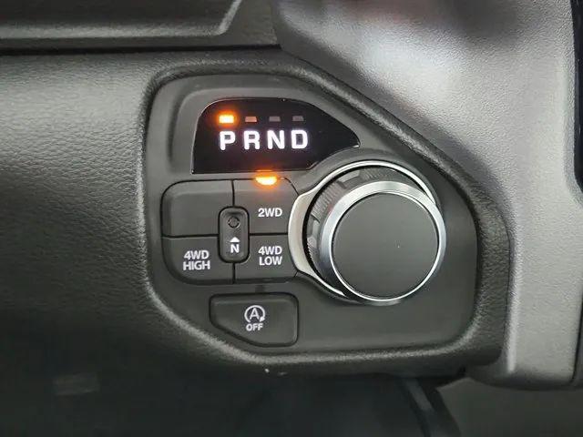 2026 Ram 1500 Express Crew Cab 4x4 5'7" Box