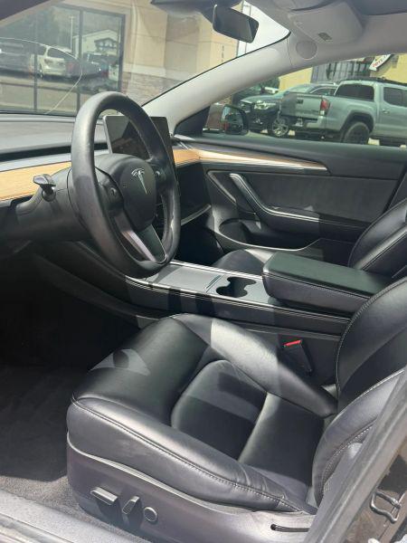 2022 Tesla Model 3 Long Range Dual Motor All-Wheel Drive