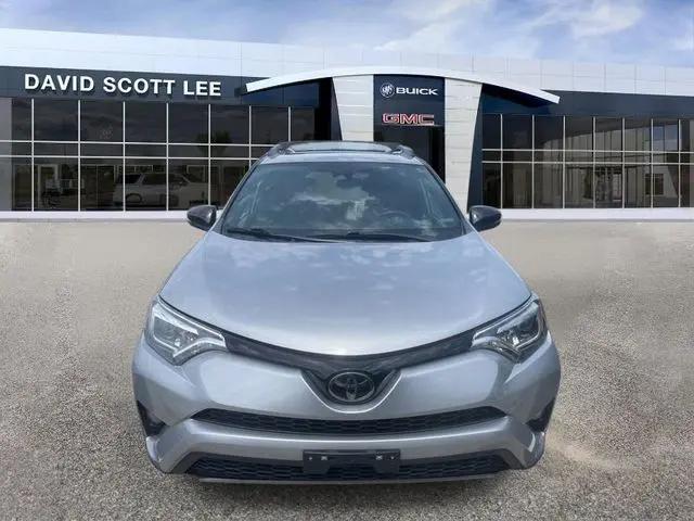 2017 Toyota RAV4 SE