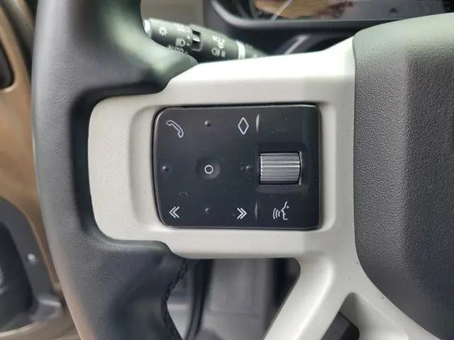 2023 Land Rover Defender 110 SE