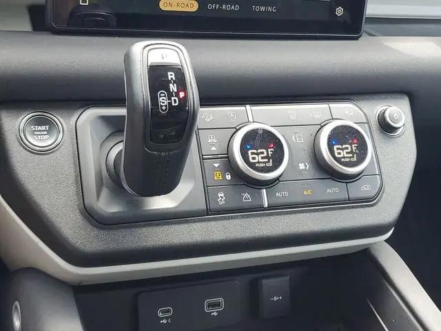 2023 Land Rover Defender 110 SE