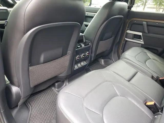 2023 Land Rover Defender 110 SE
