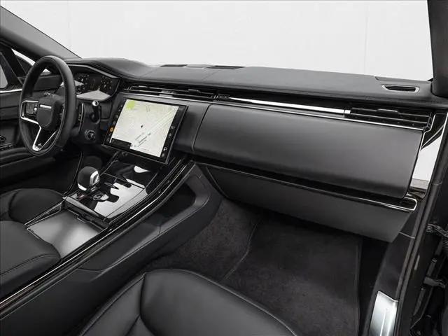 2026 Land Rover Range Rover Sport P360 SE