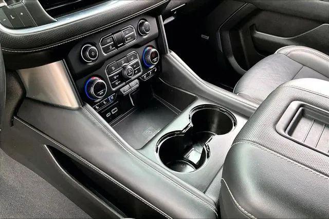 2023 Chevrolet Suburban 4WD Premier
