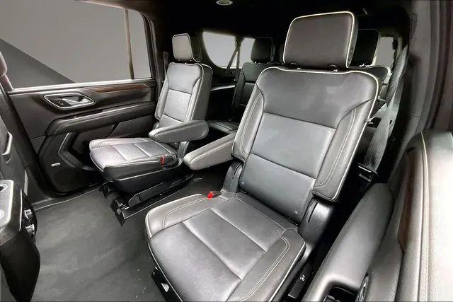 2023 Chevrolet Suburban 4WD Premier