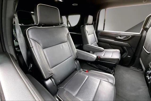 2023 Chevrolet Suburban 4WD Premier