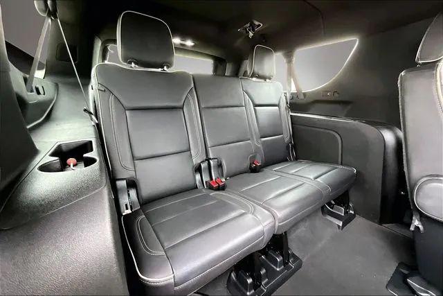 2023 Chevrolet Suburban 4WD Premier