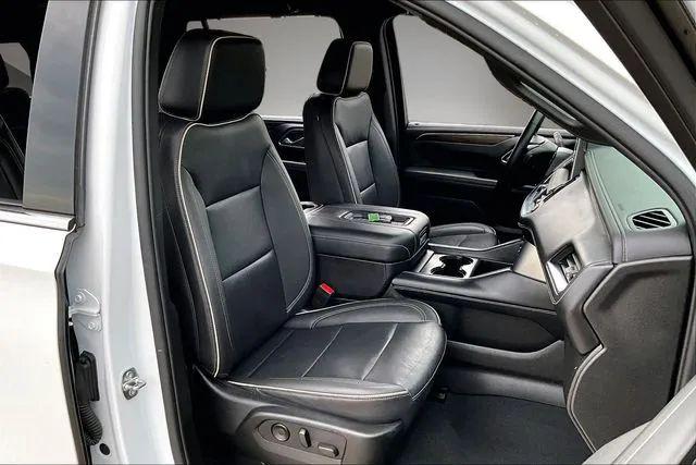 2023 Chevrolet Suburban 4WD Premier