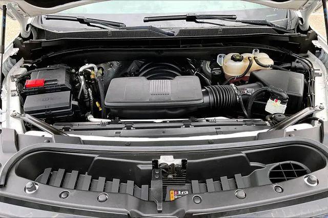 2023 Chevrolet Suburban 4WD Premier
