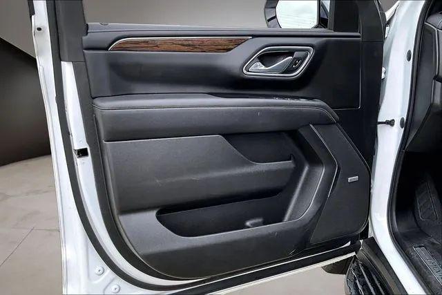 2023 Chevrolet Suburban 4WD Premier