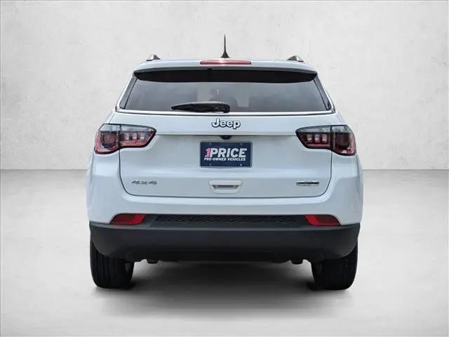 2023 Jeep Compass Latitude Lux FWD