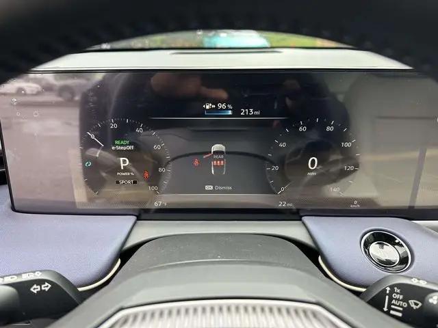 2026 Nissan LEAF PLATINUM+