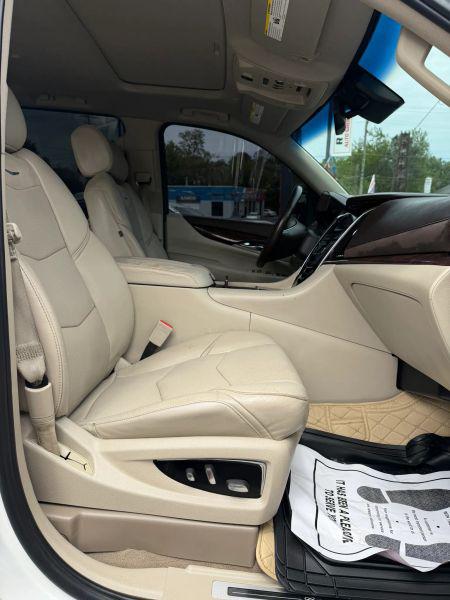 2016 Cadillac Escalade ESV Luxury Collection