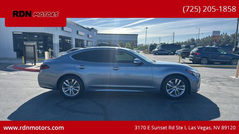 2018 INFINITI Q70 3.7 LUXE