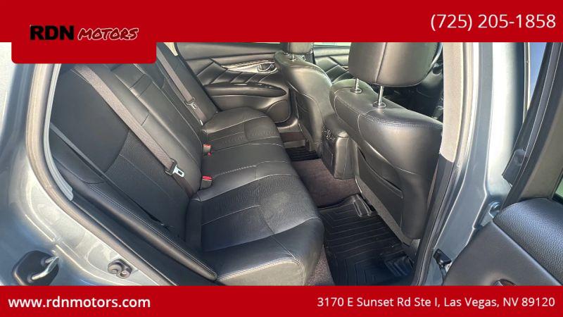 2018 INFINITI Q70 3.7 LUXE