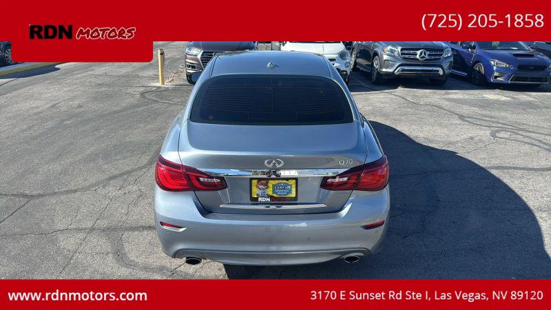 2018 INFINITI Q70 3.7 LUXE