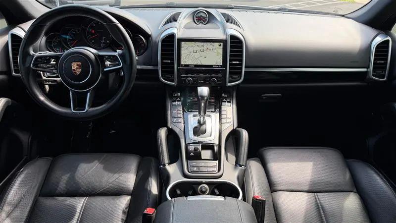 2016 Porsche Cayenne Base