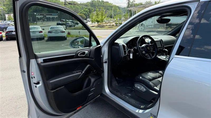 2016 Porsche Cayenne Base