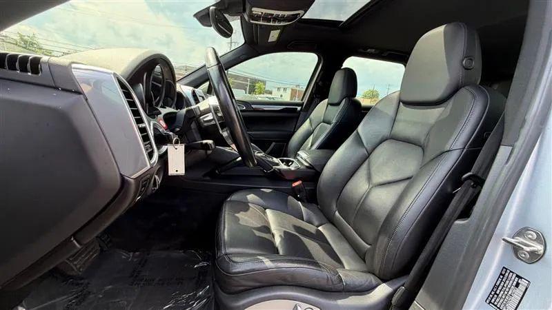 2016 Porsche Cayenne Base
