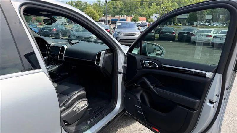 2016 Porsche Cayenne Base