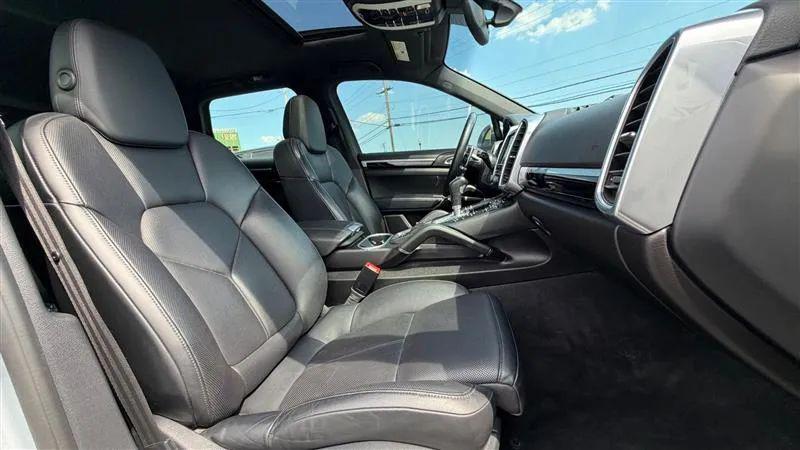 2016 Porsche Cayenne Base