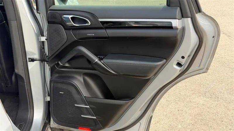2016 Porsche Cayenne Base
