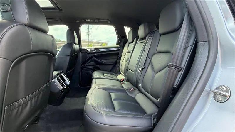 2016 Porsche Cayenne Base