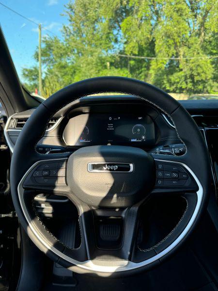2025 Jeep Grand Cherokee L Laredo X 4x2