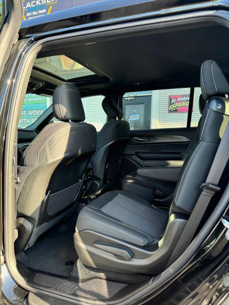 2025 Jeep Grand Cherokee L Laredo X 4x2