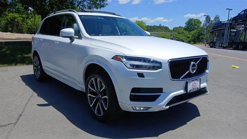 2018 Volvo XC90 T6 Momentum