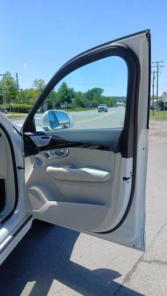 2018 Volvo XC90 T6 Momentum