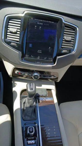 2018 Volvo XC90 T6 Momentum
