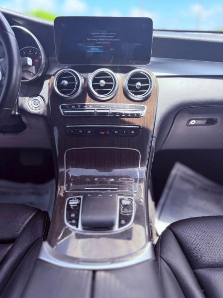 2020 Mercedes-Benz GLC 300