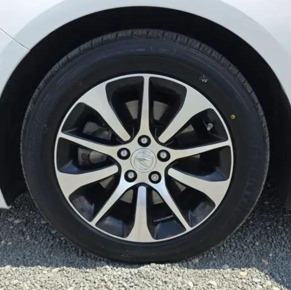 2017 Acura TLX w/Technology Package