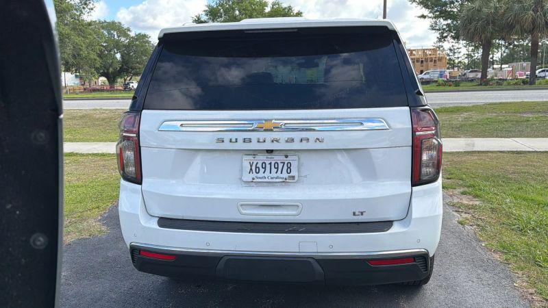2021 Chevrolet Suburban 2WD LT