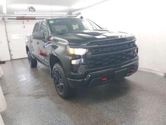 2022 Chevrolet Silverado 1500 4WD Crew Cab Short Bed Custom Trail Boss