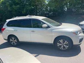 2017 Nissan Pathfinder SL