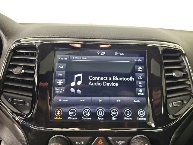 2021 Jeep Grand Cherokee Laredo X 4x4