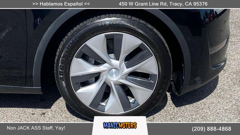 2022 Tesla Model Y Long Range Dual Motor All-Wheel Drive