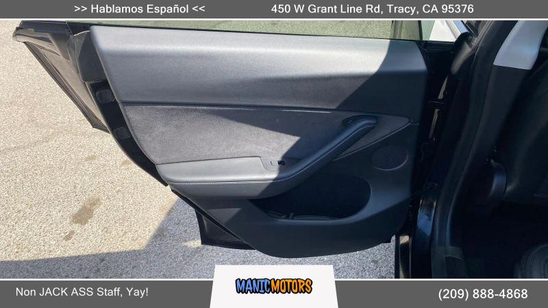 2022 Tesla Model Y Long Range Dual Motor All-Wheel Drive